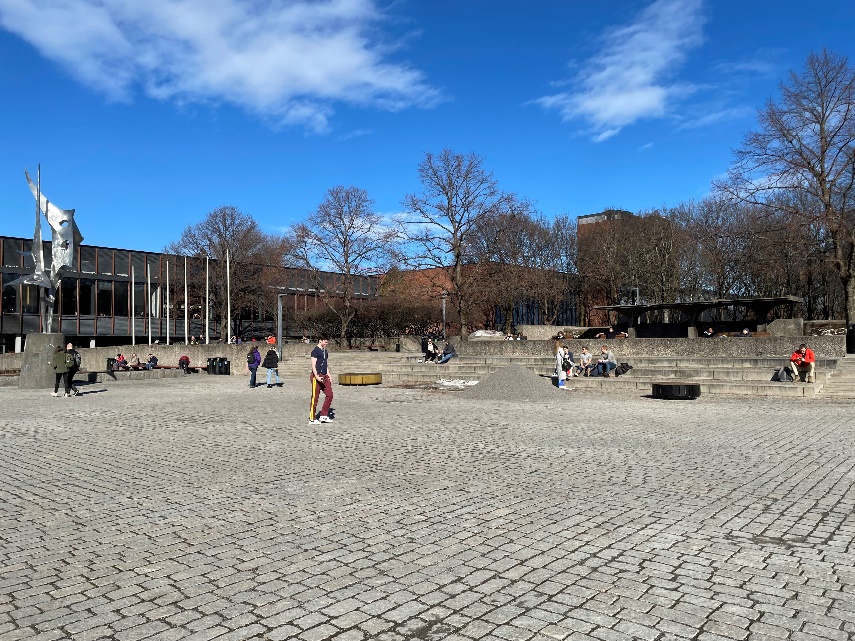 オスロ大学構内の広場