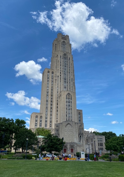 ピッツバーグ大学のメイン校舎　cathedral of learning